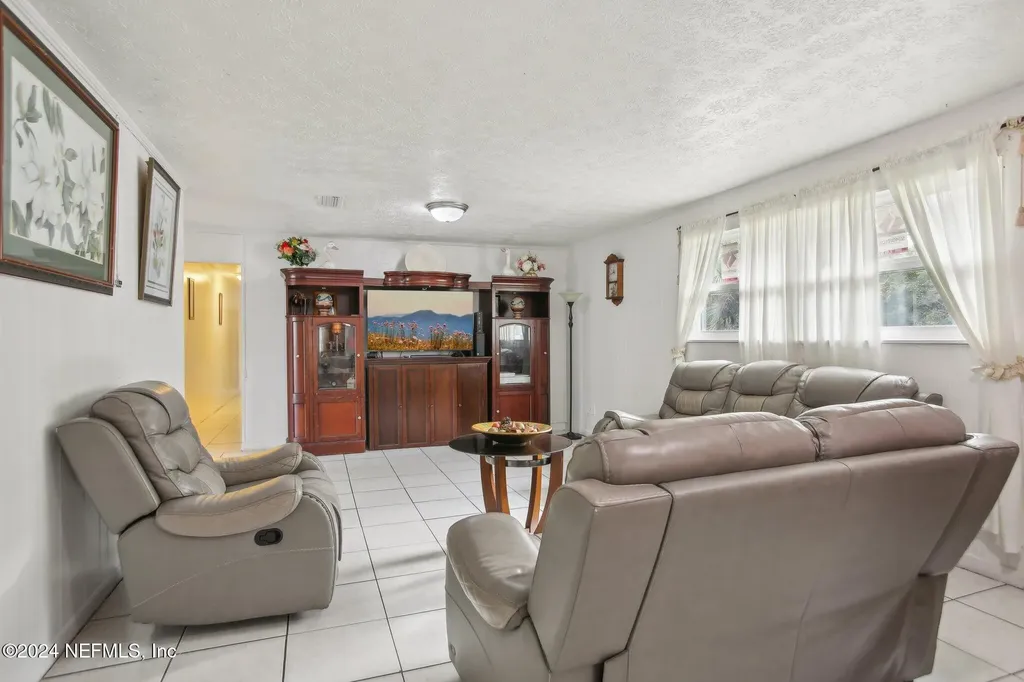 5816 Moncrief Road Jacksonville FL 32209