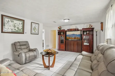 5816 Moncrief Road Jacksonville FL 32209