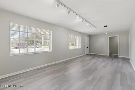 916 Grove Park Court Jacksonville FL 32216