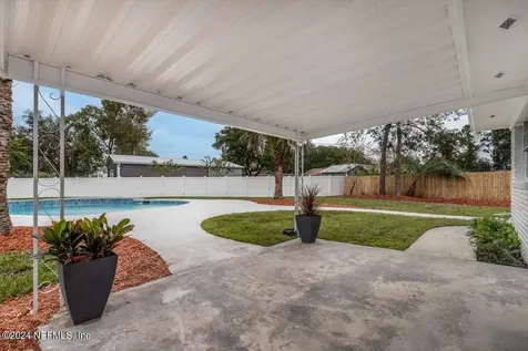 916 Grove Park Court Jacksonville FL 32216