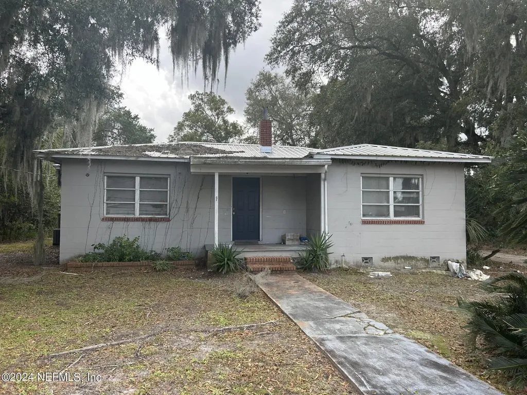 2405 President Street Palatka FL 32177