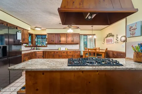 43111 Hilltop Lane Callahan FL 32011