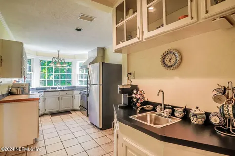 1121 Lakewood Road Jacksonville FL 32207