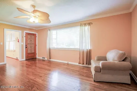 1121 Lakewood Road Jacksonville FL 32207
