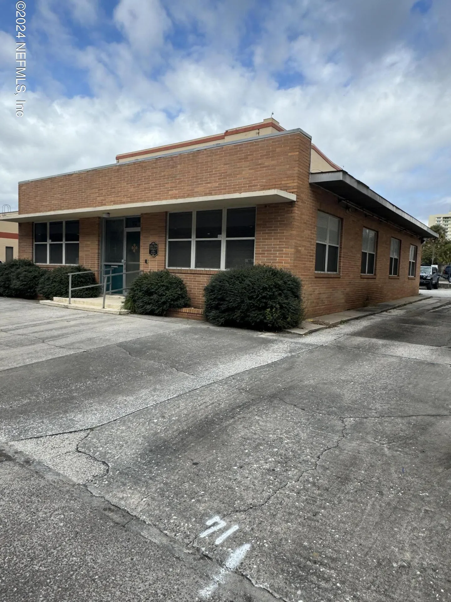 221 E Adams Street Jacksonville FL 32202