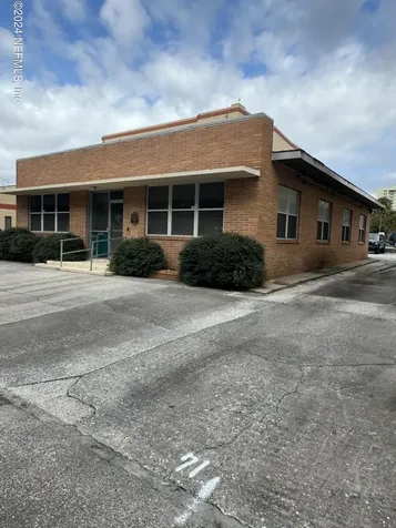 221 E Adams Street Jacksonville FL 32202