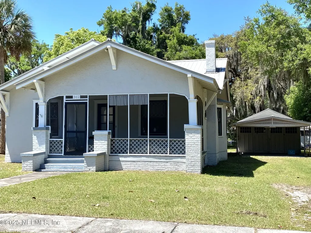 312 Oak Street Crescent City FL 32112