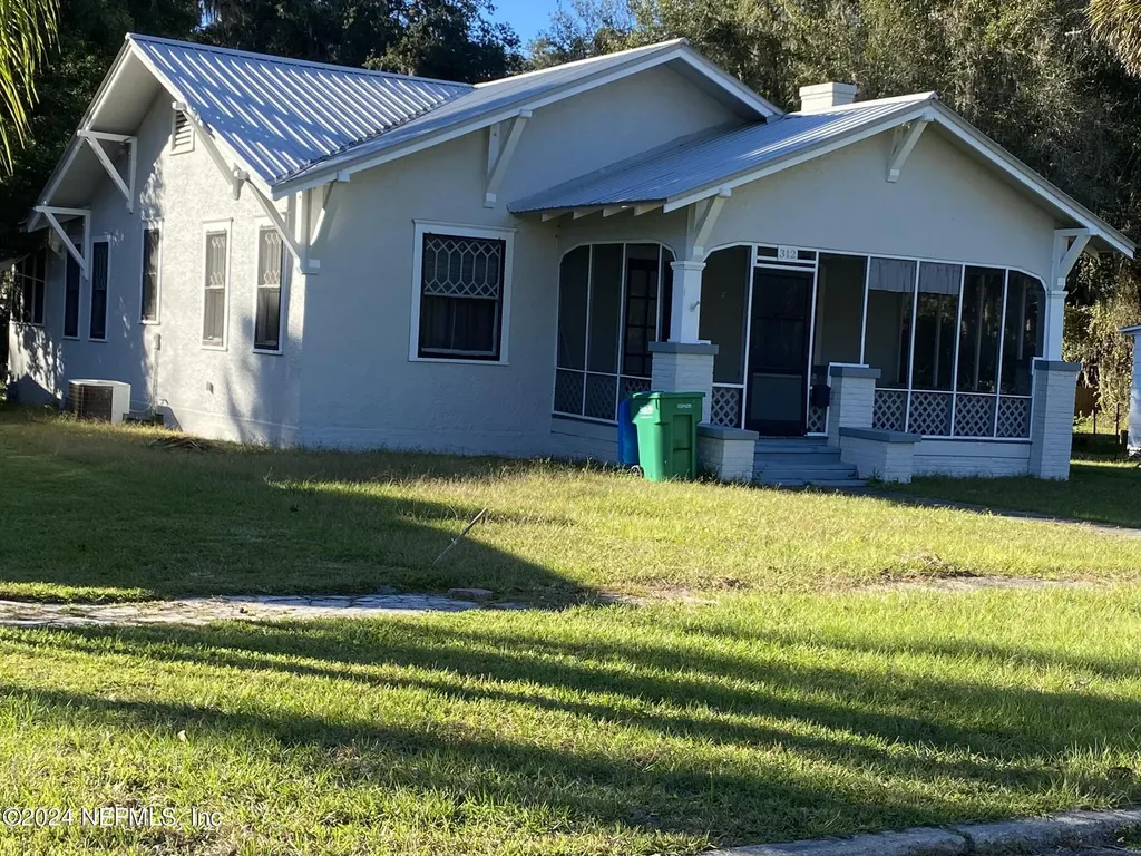 312 Oak Street Crescent City FL 32112