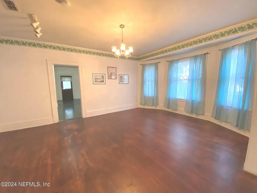 312 Oak Street Crescent City FL 32112