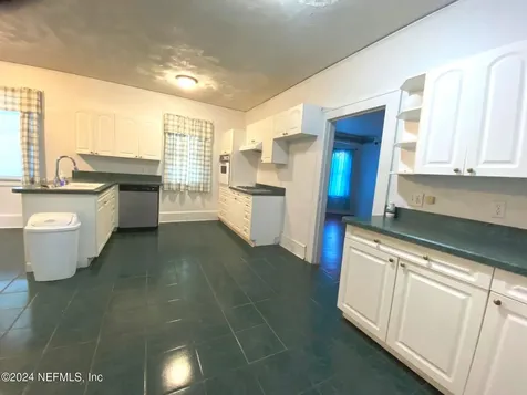 312 Oak Street Crescent City FL 32112