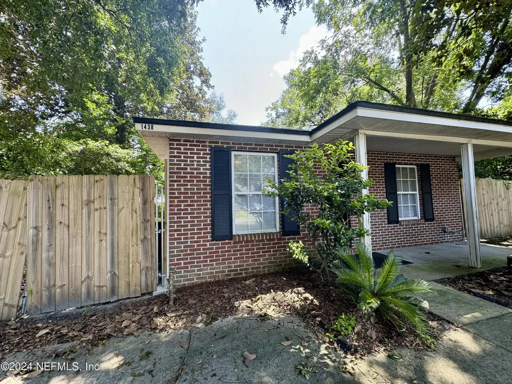 1438 Ron Road Jacksonville FL 32210