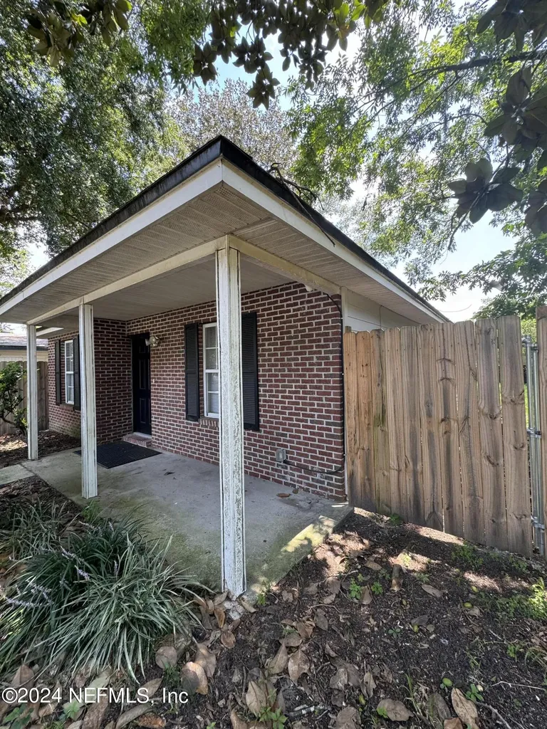 1438 Ron Road Jacksonville FL 32210