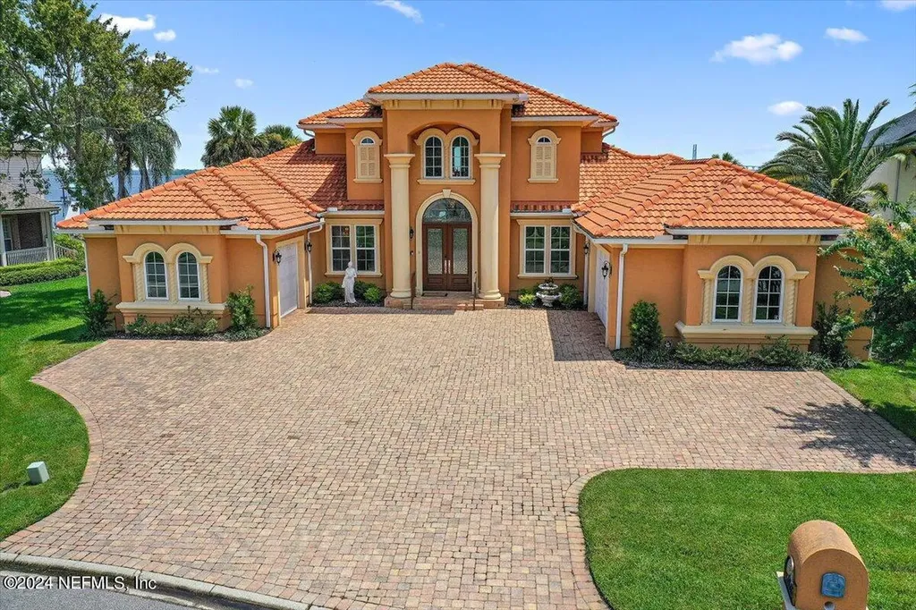 4368 Boat Club Drive Jacksonville FL 32277