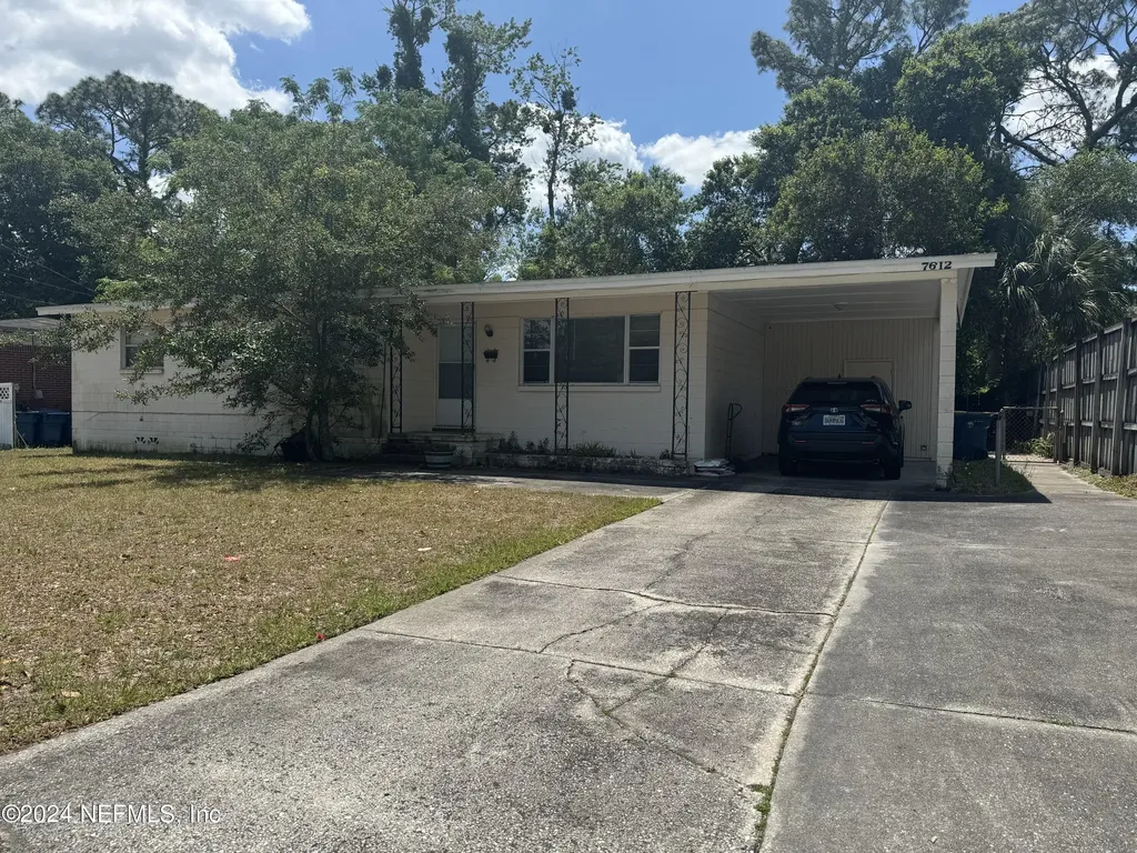 7612 Altus Drive S Jacksonville FL 32277