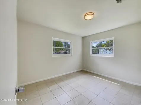 7910 Praver Drive W Jacksonville FL 32217