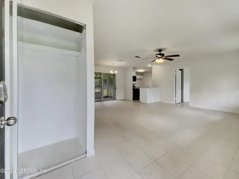 7910 Praver Drive W Jacksonville FL 32217