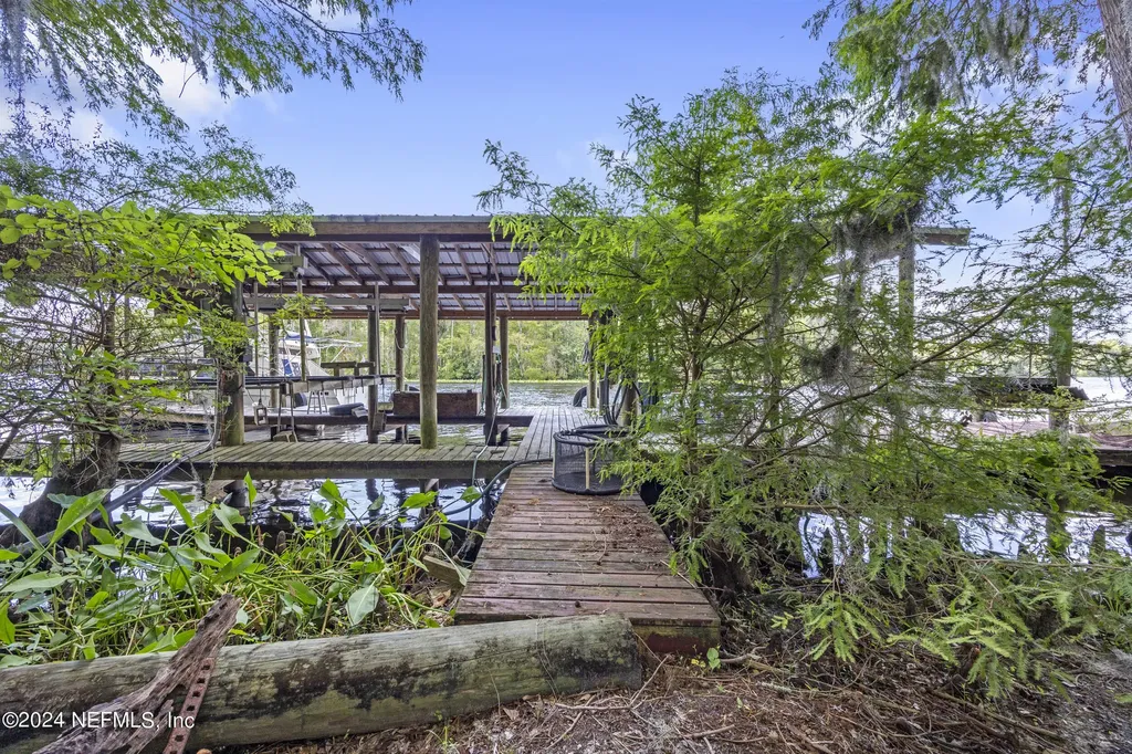 742 Ridgeline Road Satsuma FL 32189