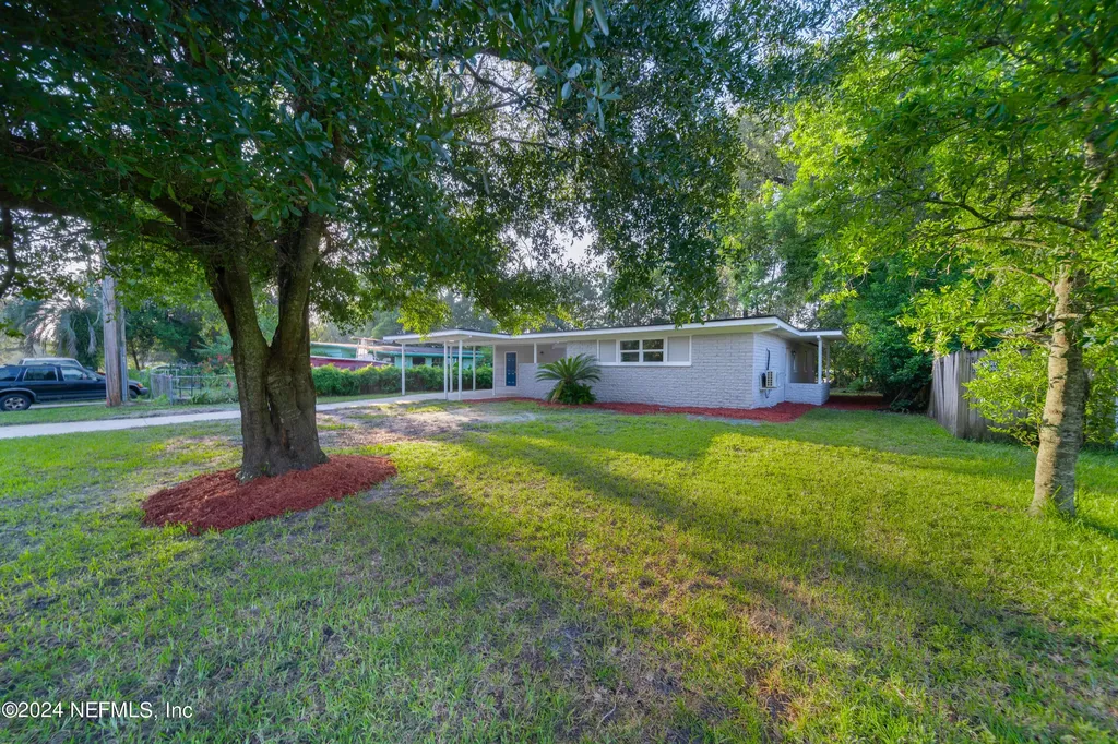 6850 Cherbourg Avenue S Jacksonville FL 32205