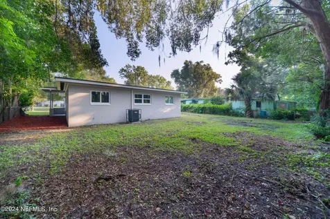 6850 Cherbourg Avenue S Jacksonville FL 32205
