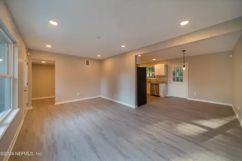 6850 Cherbourg Avenue S Jacksonville FL 32205