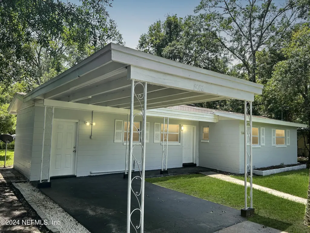 5086 Fredericksburg Avenue Jacksonville FL 32208