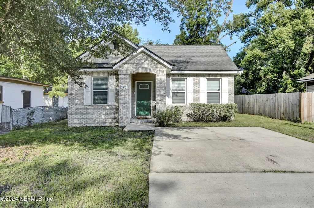 742 Saranac Street Jacksonville FL 32254