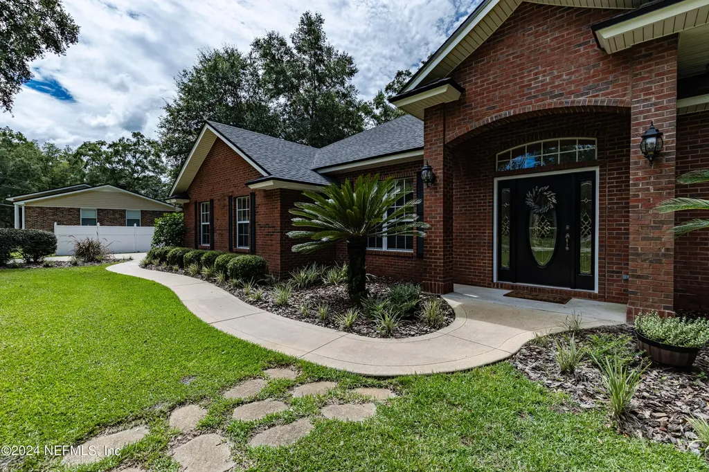 873 Branscomb Road Green Cove Springs FL 32043