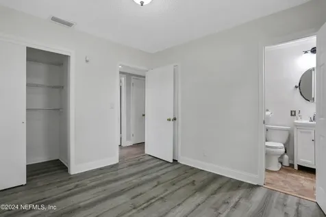 1953 Dean Road Jacksonville FL 32216