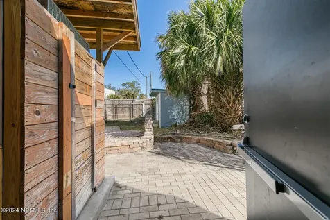 5209 Beach Boulevard Jacksonville FL 32207