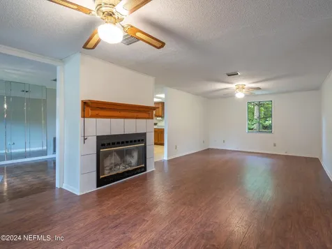 44052 Becker Avenue Callahan FL 32011