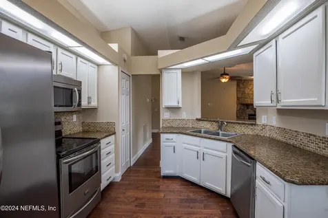 8691 Hammond Forest Drive Jacksonville FL 32221