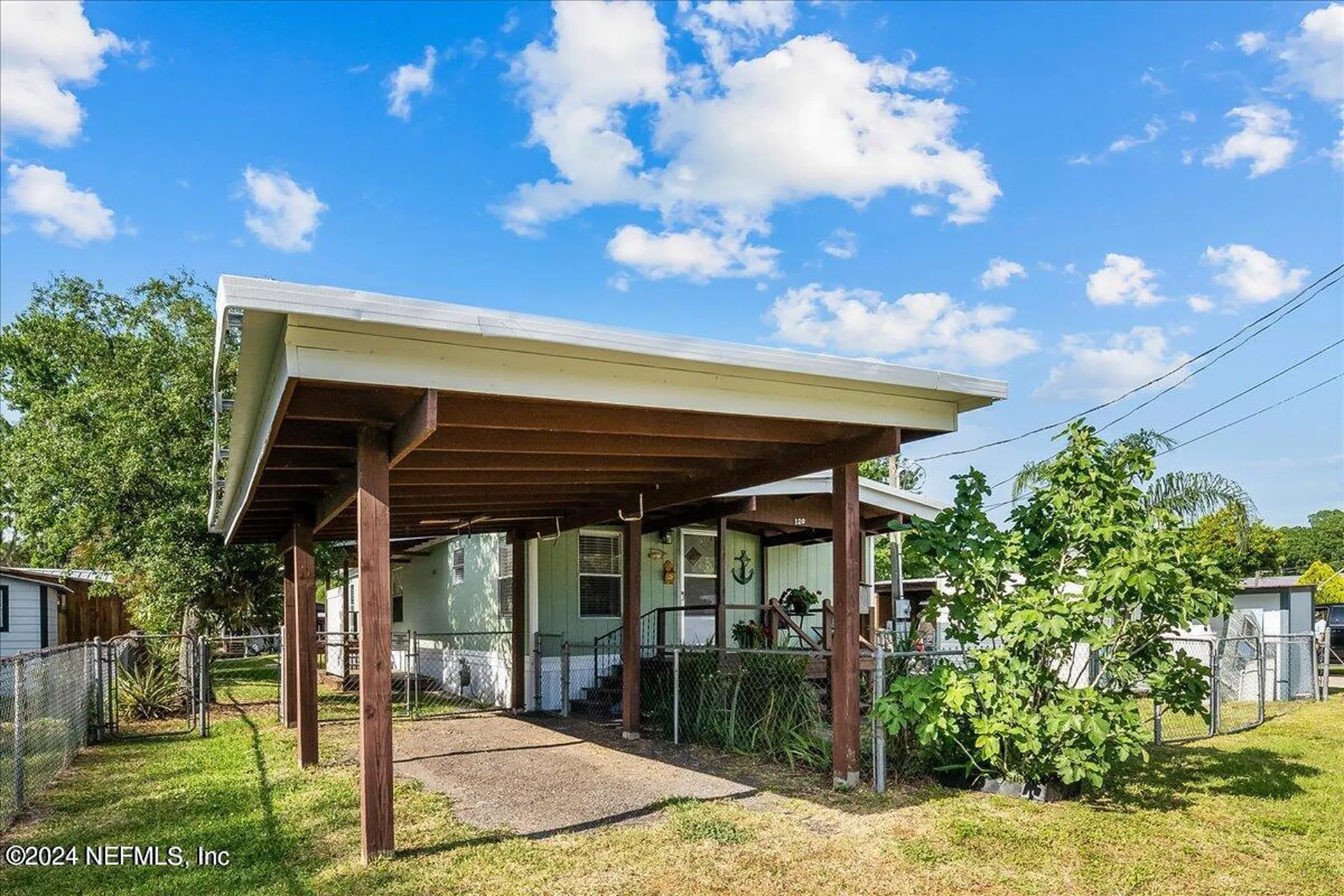 120 Pine Street Satsuma FL 32189