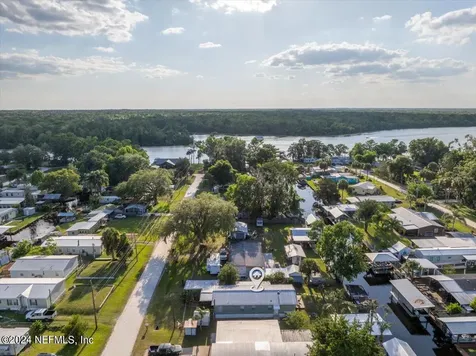 120 Pine Street Satsuma FL 32189
