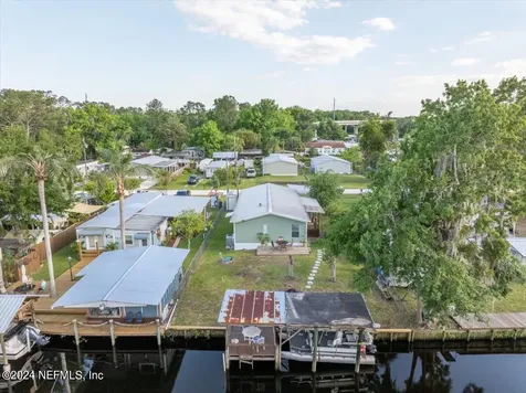 120 Pine Street Satsuma FL 32189