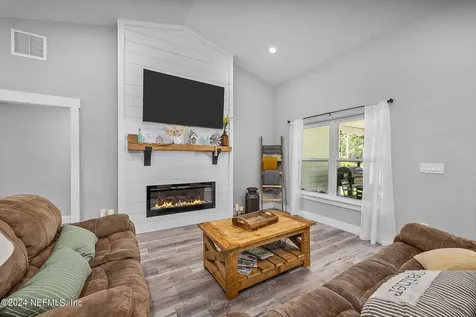 7961 Jefferson Avenue Hastings FL 32145