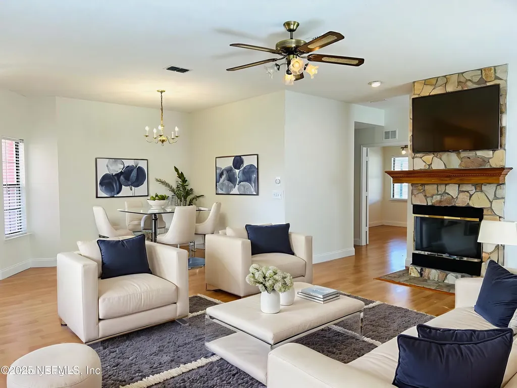 1589 Cove Landing Drive Jacksonville FL 32233