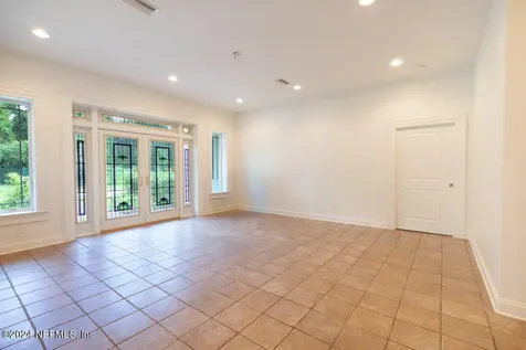 595 W River Road Palatka FL 32177