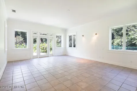 595 W River Road Palatka FL 32177