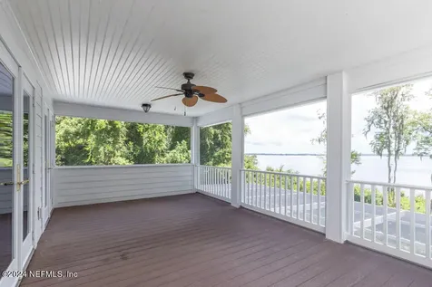595 W River Road Palatka FL 32177