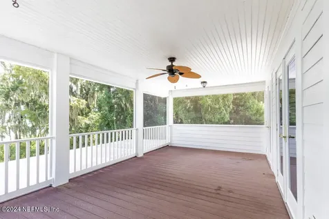 595 W River Road Palatka FL 32177