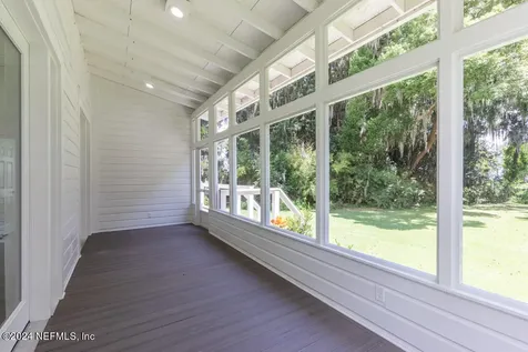 595 W River Road Palatka FL 32177