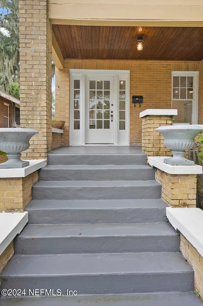 1356 Willow Branch Avenue Jacksonville FL 32205