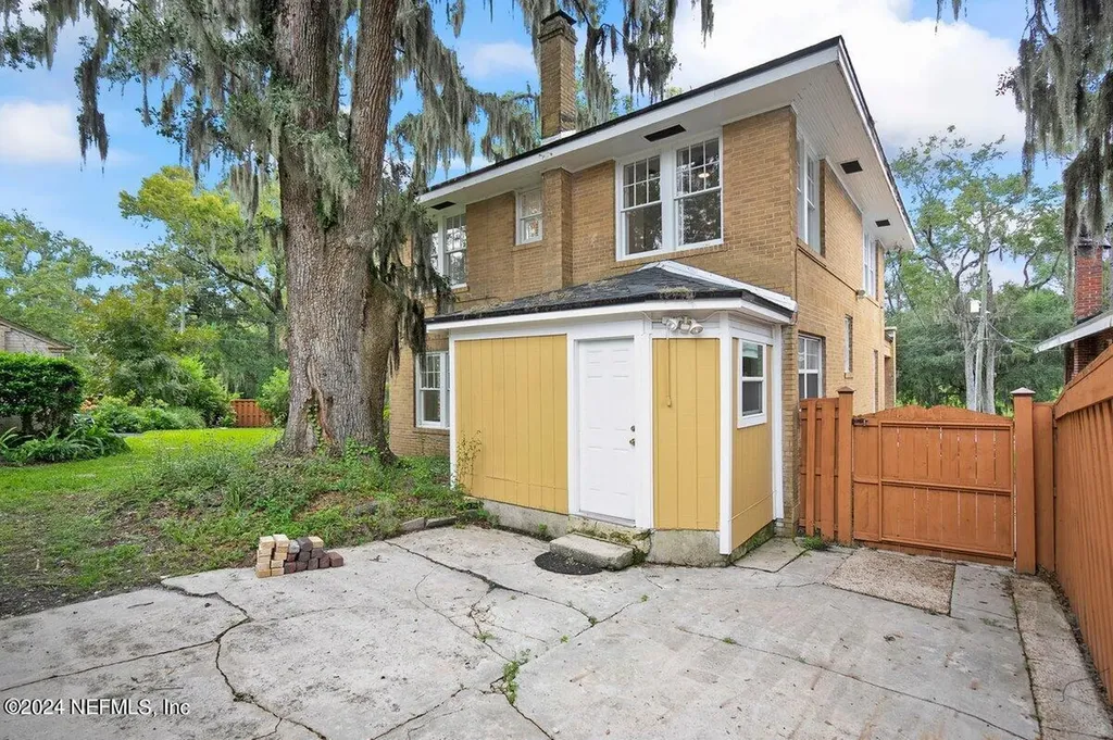 1356 Willow Branch Avenue Jacksonville FL 32205