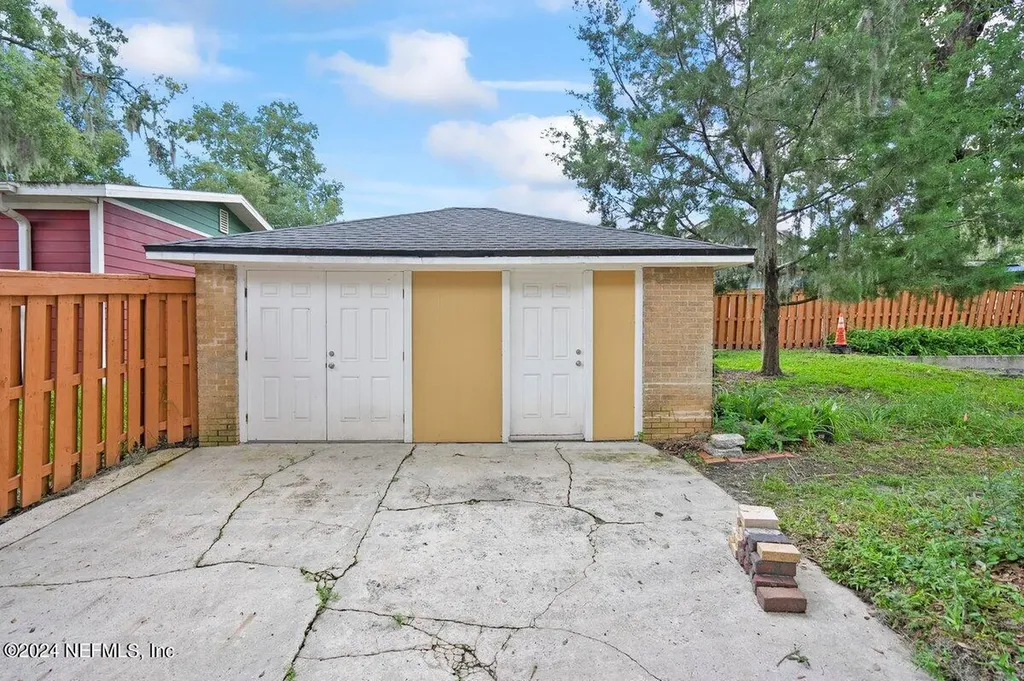 1356 Willow Branch Avenue Jacksonville FL 32205