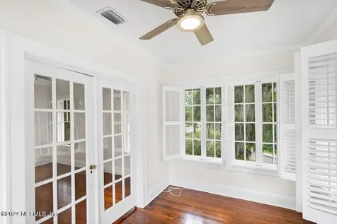 1356 Willow Branch Avenue Jacksonville FL 32205