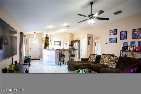 1228 Green Cove Avenue Green Cove Springs FL 32043