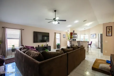 1228 Green Cove Avenue Green Cove Springs FL 32043