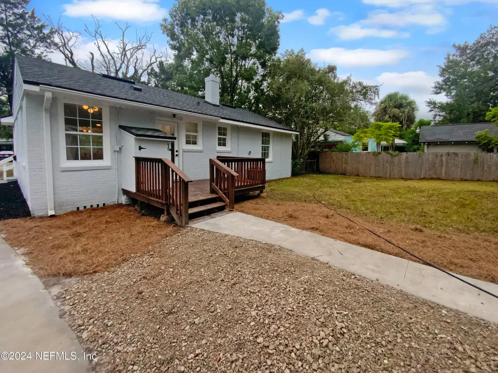 4763 Sefa Circle N Jacksonville FL 32210