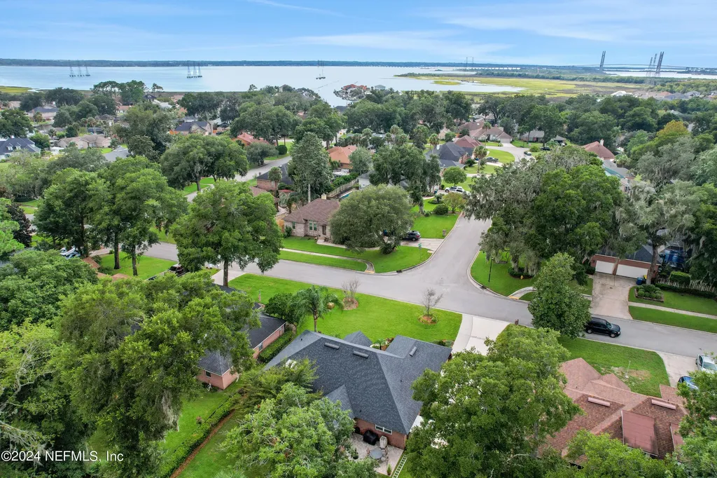 4539 Beacon Drive W Jacksonville FL 32225