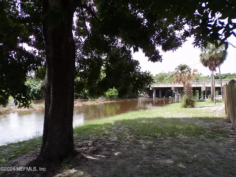 10642 East Bay Road Gibsonton FL 33534